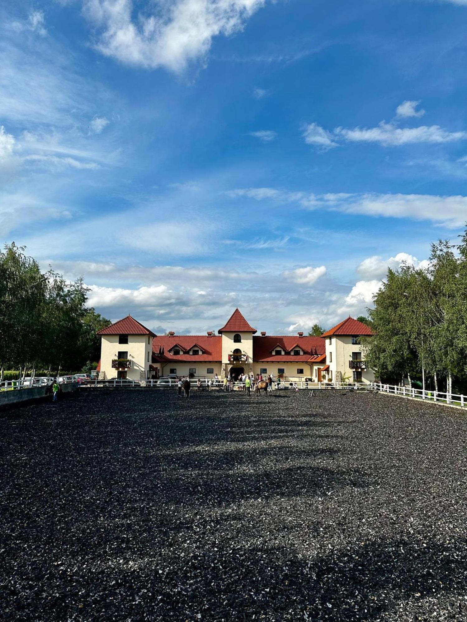 Stanica Hucul Hotel Sułkowice Buitenkant foto
